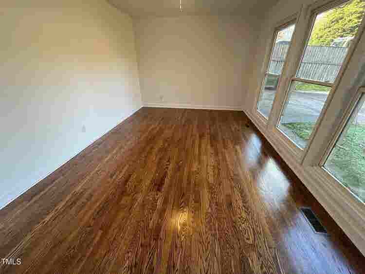 5 BR in Durham