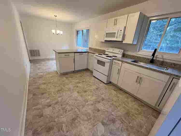 5 BR in Durham