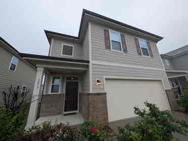 4 BR in Monroe