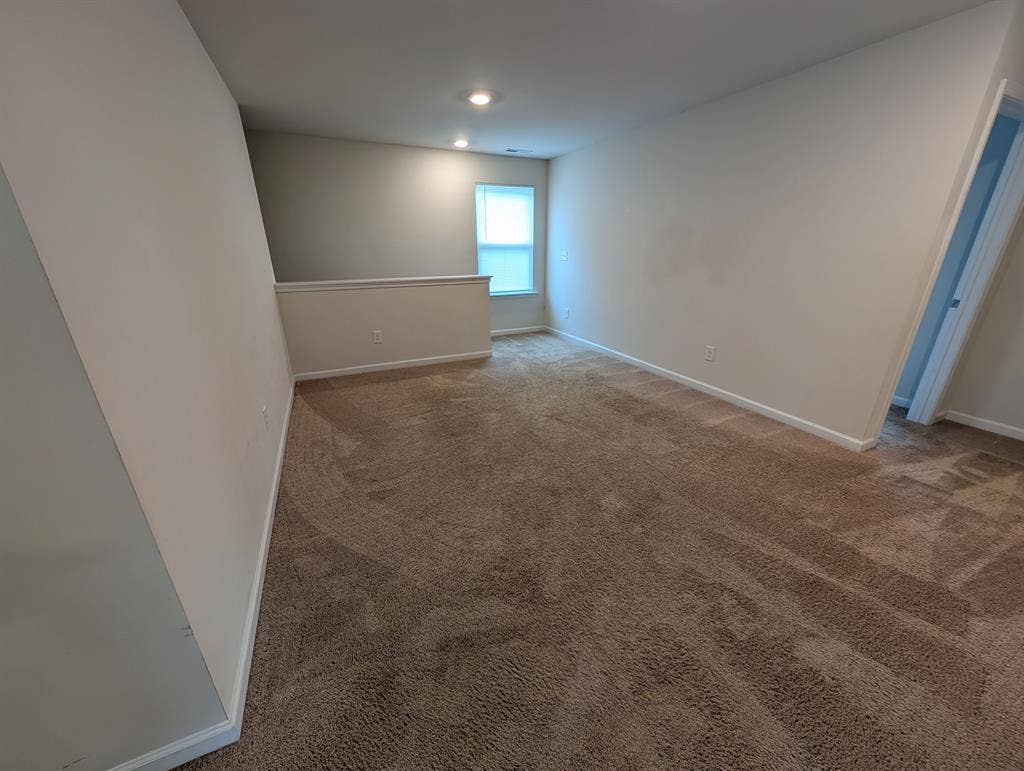 4 BR in Monroe