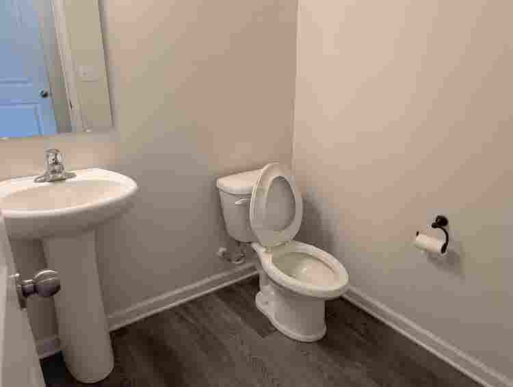 4 BR in Monroe