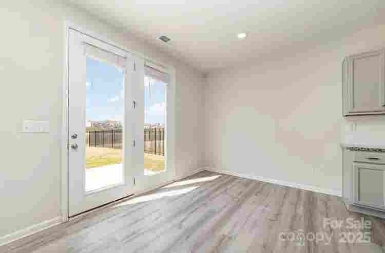 4 BR in Monroe