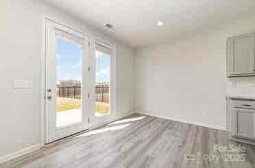 4 BR in Monroe