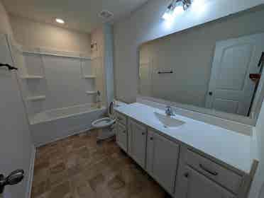 4 BR in Monroe