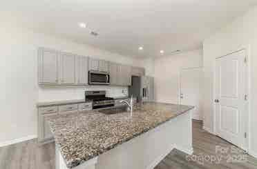 4 BR in Monroe