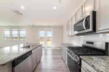 4 BR in Monroe