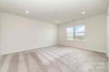 4 BR in Monroe