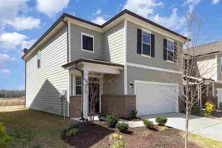 4 BR in Monroe