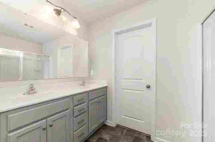 4 BR in Monroe