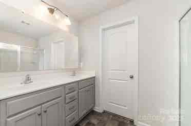 4 BR in Monroe
