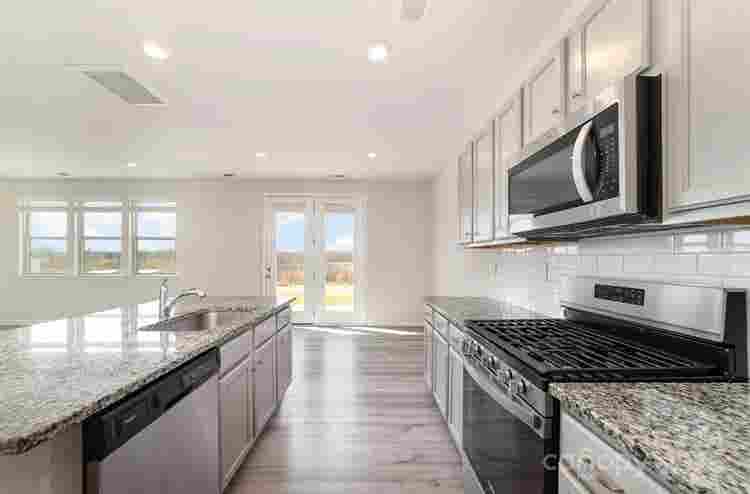 4 BR in Monroe