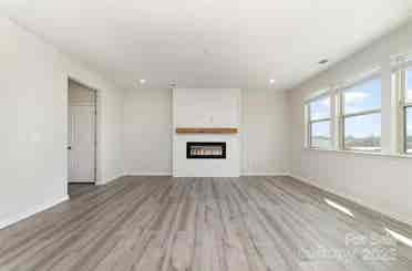 4 BR in Monroe