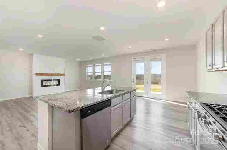4 BR in Monroe