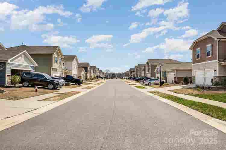 4 BR in Monroe