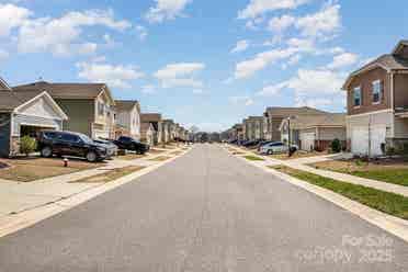 4 BR in Monroe