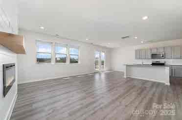 4 BR in Monroe