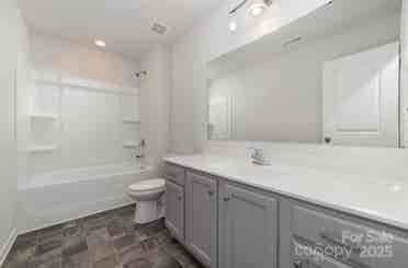 4 BR in Monroe