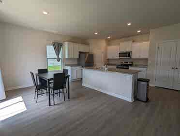 4 BR in Charlotte