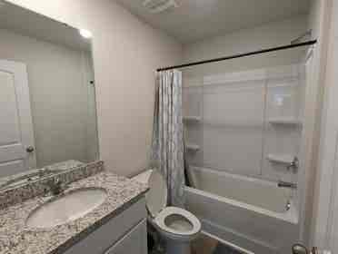4 BR in Charlotte