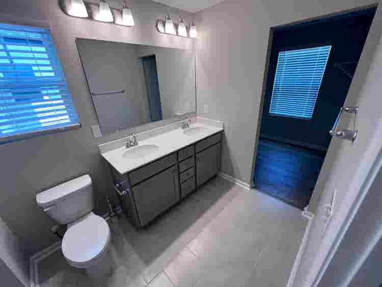 5 BR in Charlotte