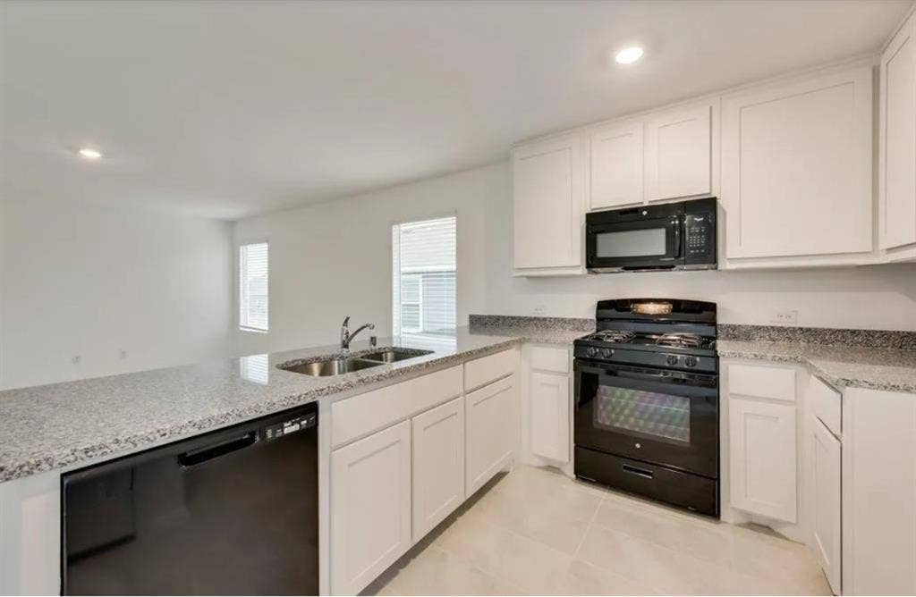 2 Private Rooms- All Bills Included