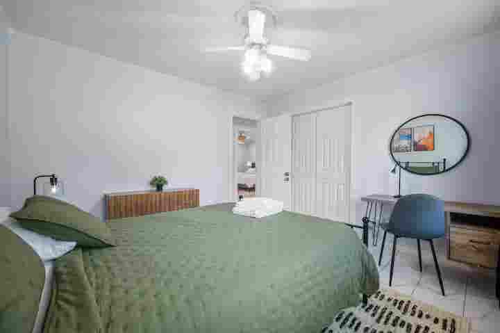 5 BR in Lilburn
