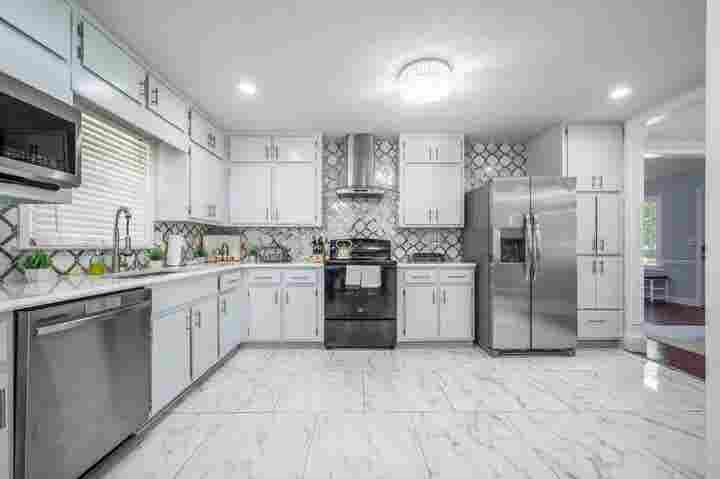 5 BR in Lilburn