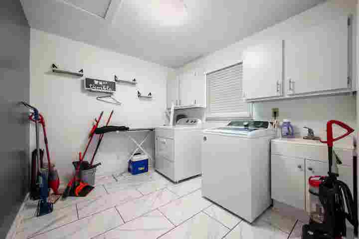 5 BR in Lilburn