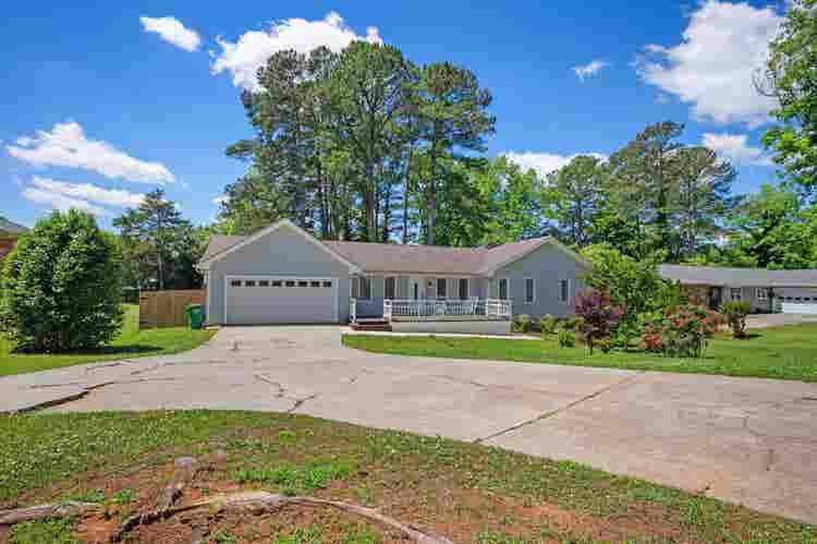 5 BR in Lilburn