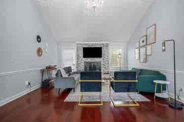 5 BR in Lilburn