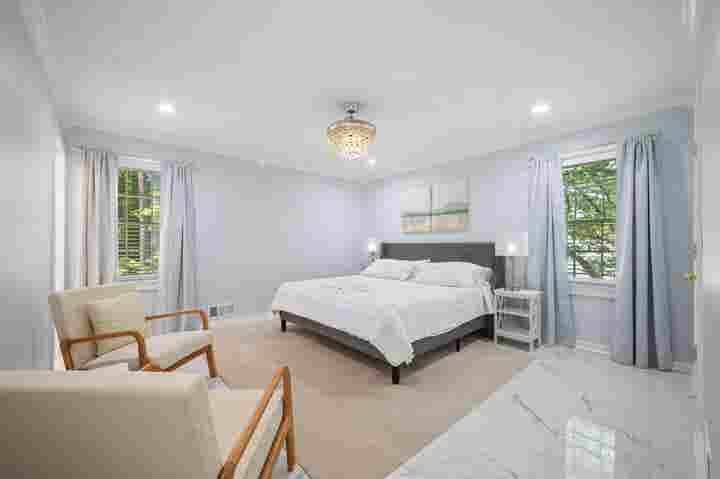 5 BR in Lilburn