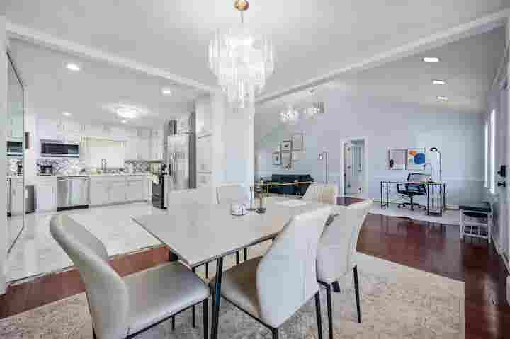 5 BR in Lilburn