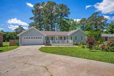 5 BR in Lilburn