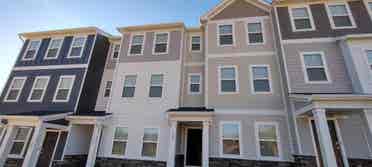 3 BR in Apex