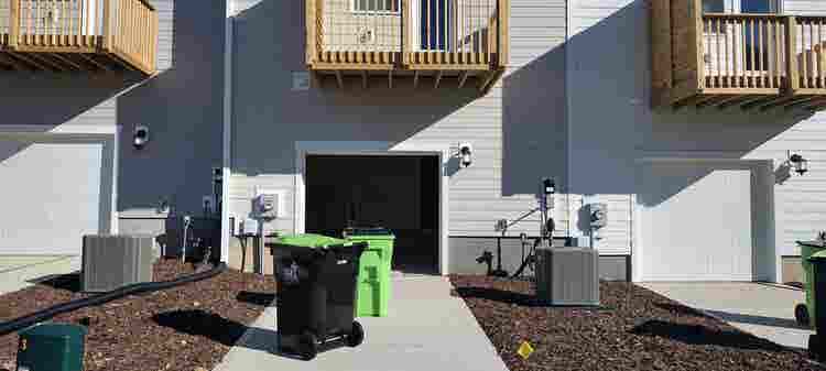 3 BR in Apex