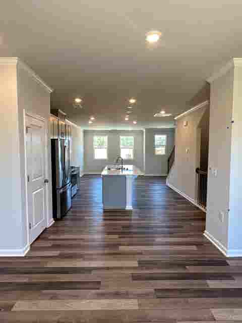 3 BR in Apex