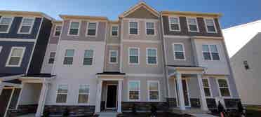3 BR in Apex