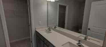 3 BR in Apex