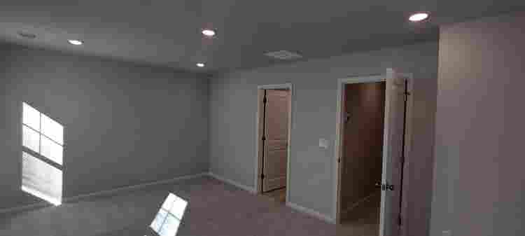 3 BR in Apex