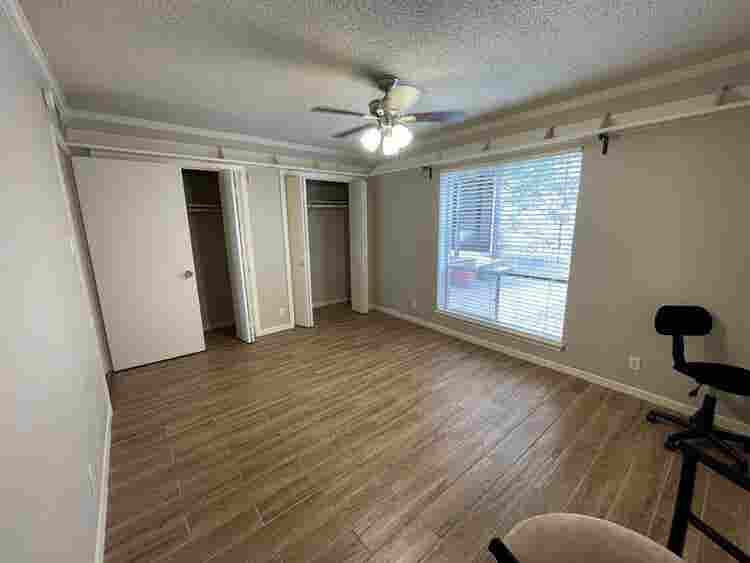 2 BR in Austin