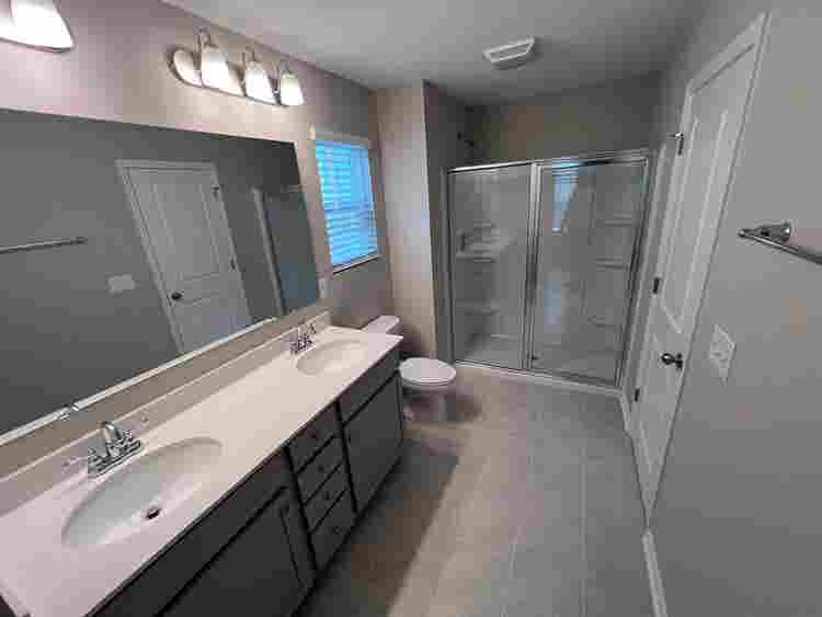 5 BR in Charlotte