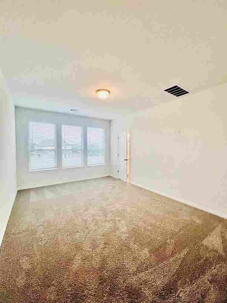 3 BR in Pflugerville