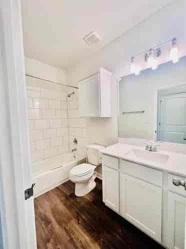 3 BR in Pflugerville