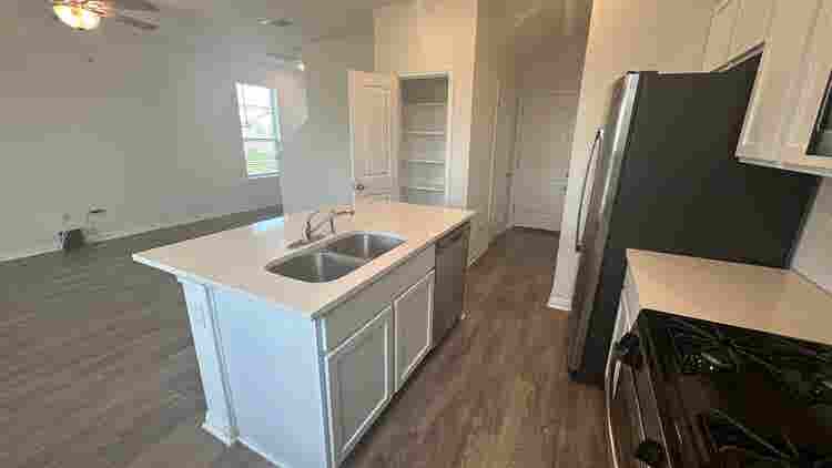 3 BR in Pflugerville