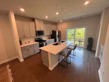 4 BR in Charlotte