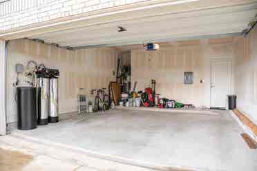 4 BR in Del Valle