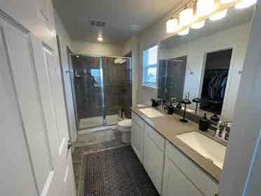 4 BR in Del Valle