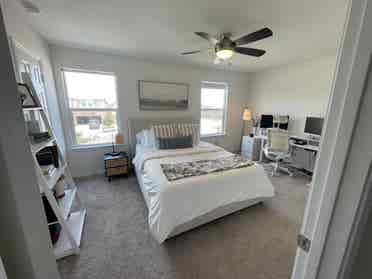 4 BR in Del Valle