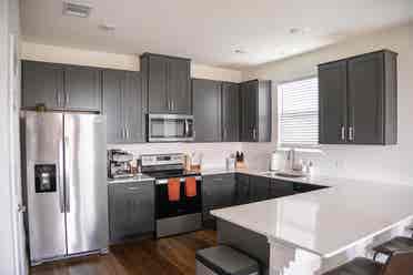 4 BR in Del Valle