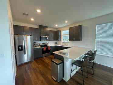 4 BR in Del Valle